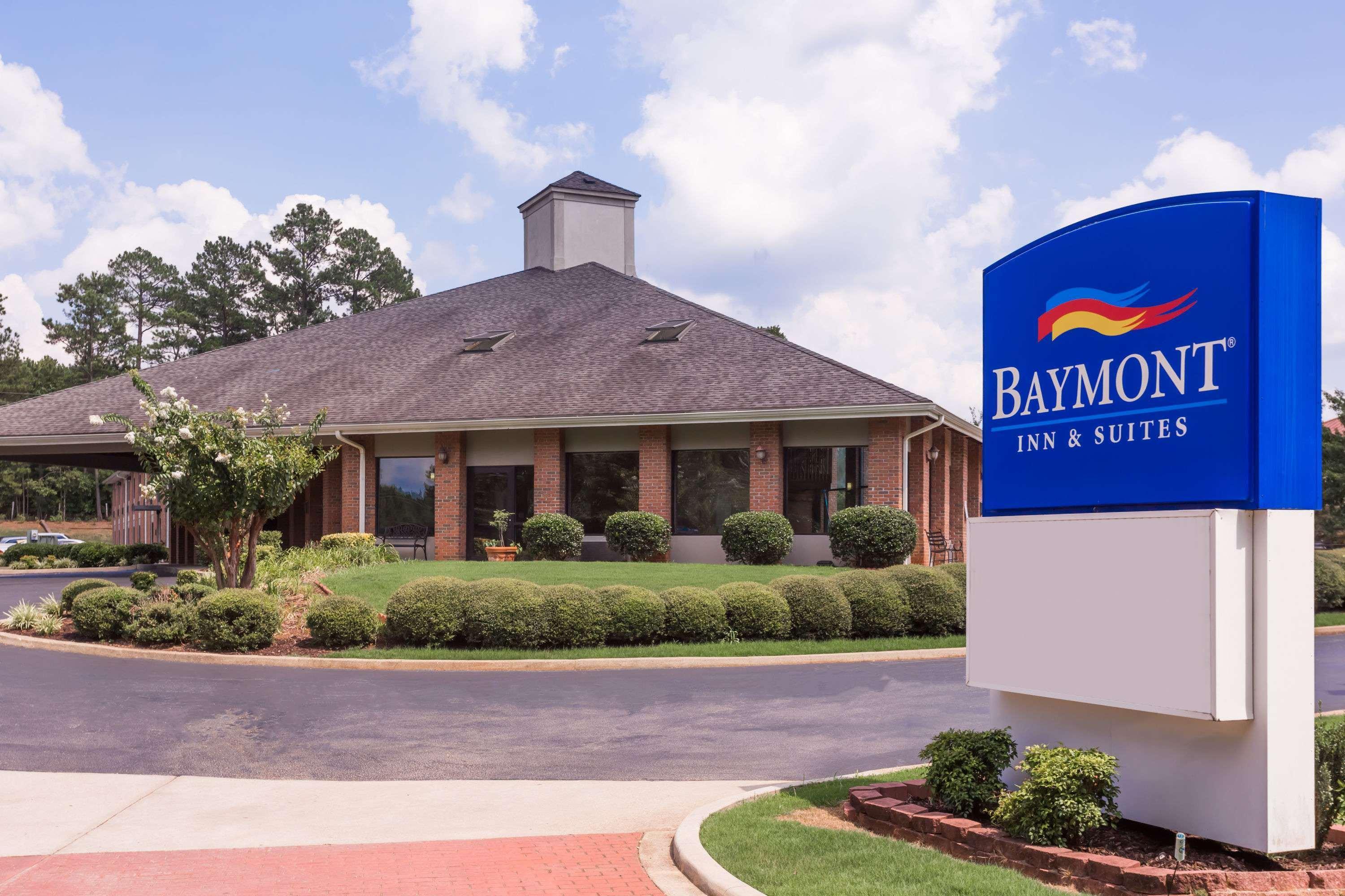 Hotel Baymont By Wyndham Lagrange Esterno foto