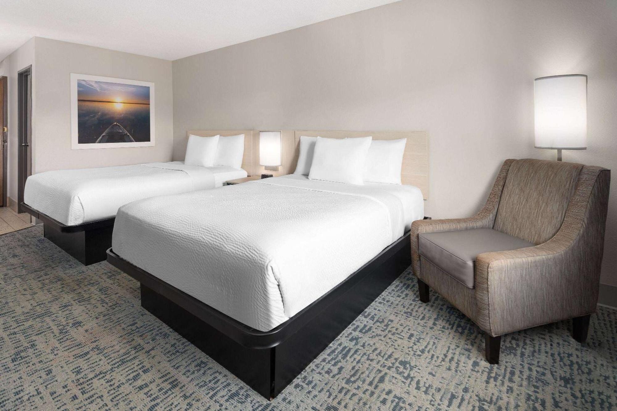 Hotel Baymont By Wyndham Lagrange Esterno foto